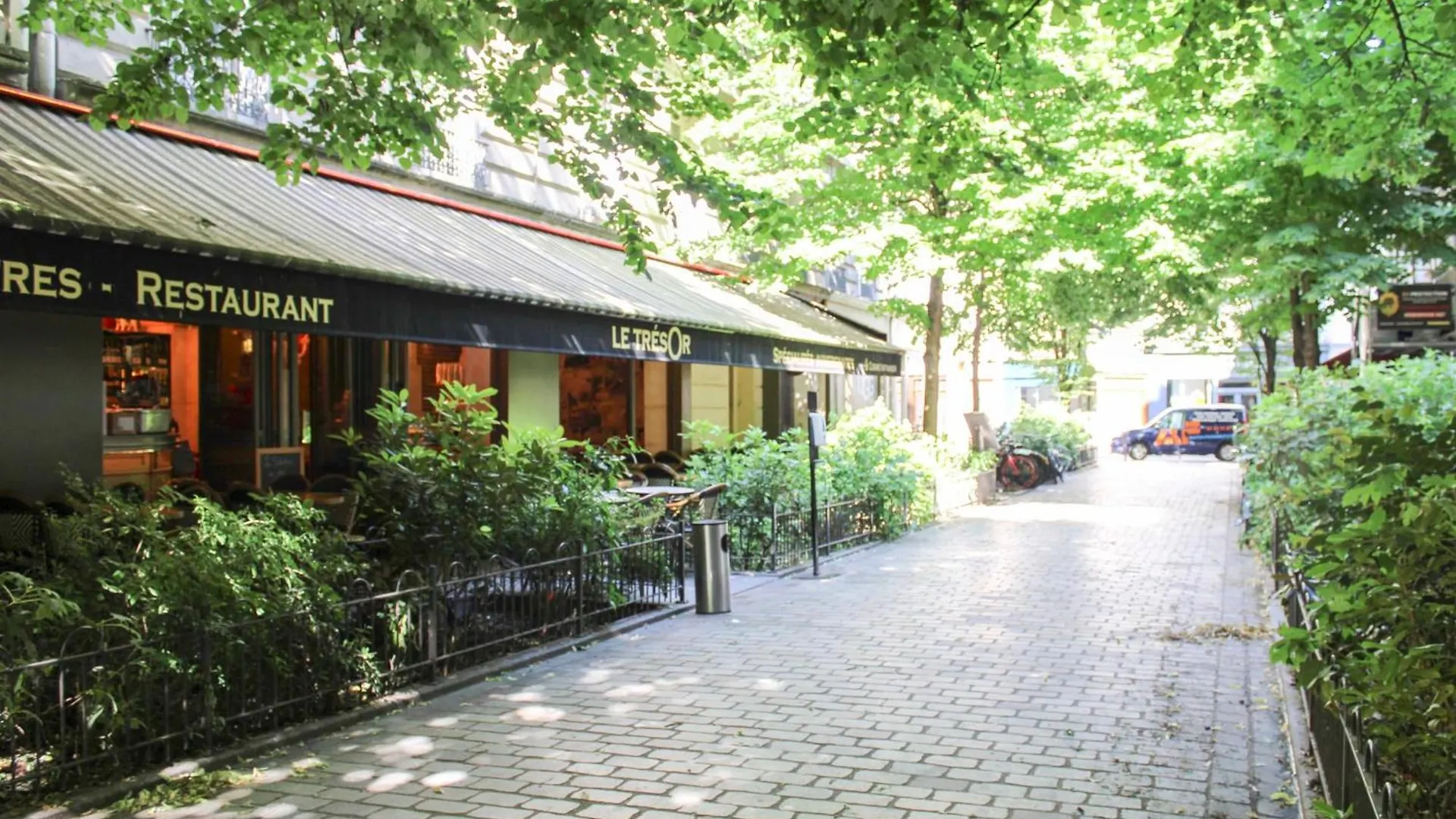 Family Duplex - With Balcony Apartment Paris France