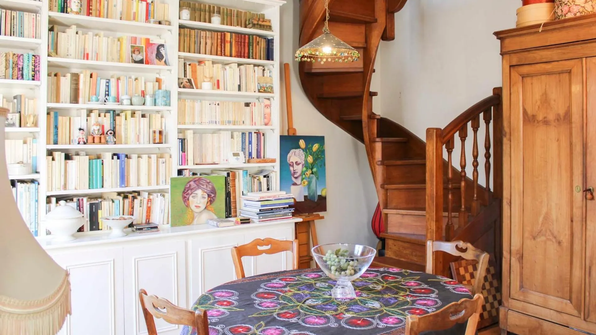 Family Duplex - With Balcony Apartment Paris